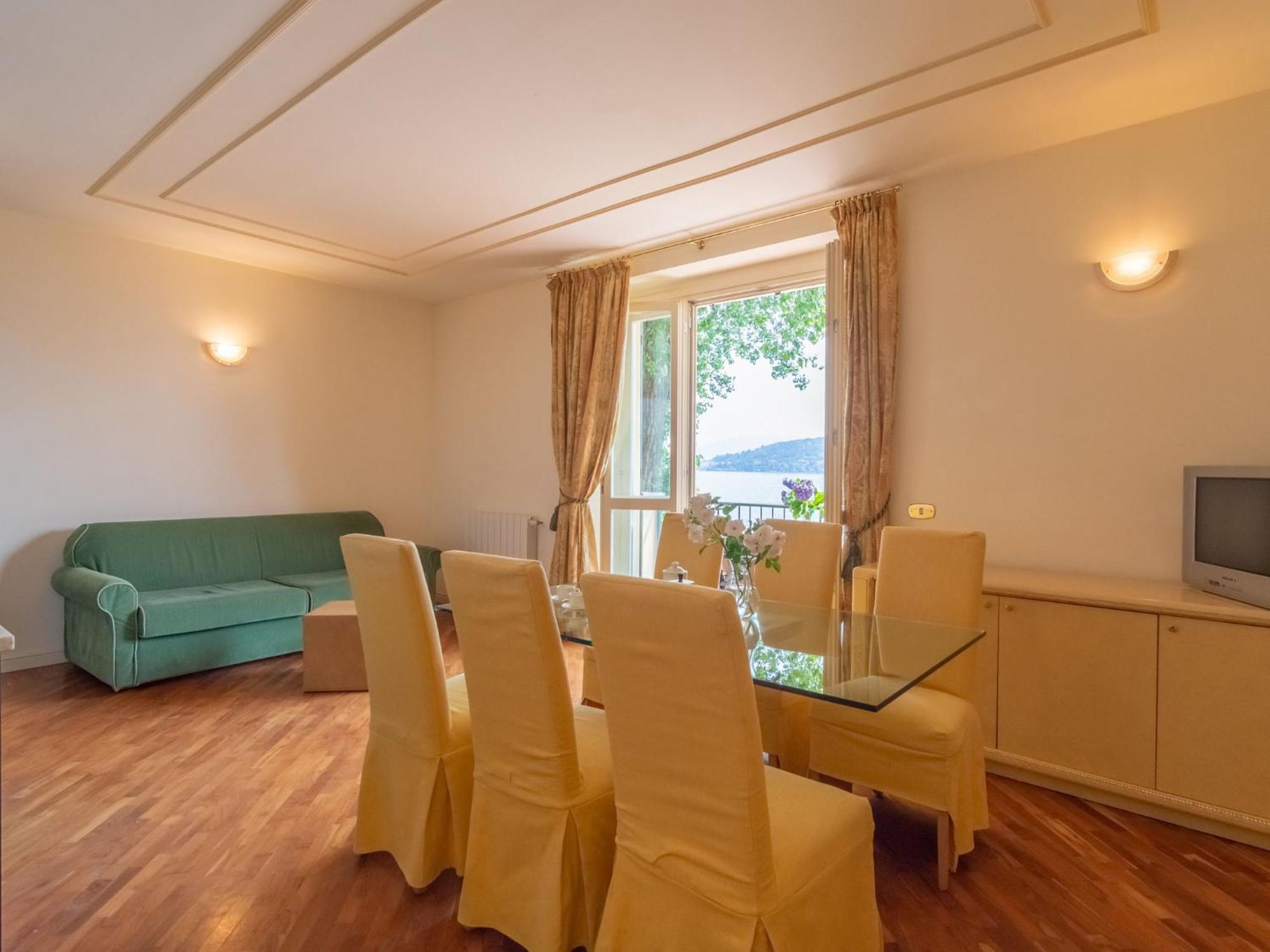 Residence Villa Greta Meina Ngoại thất bức ảnh